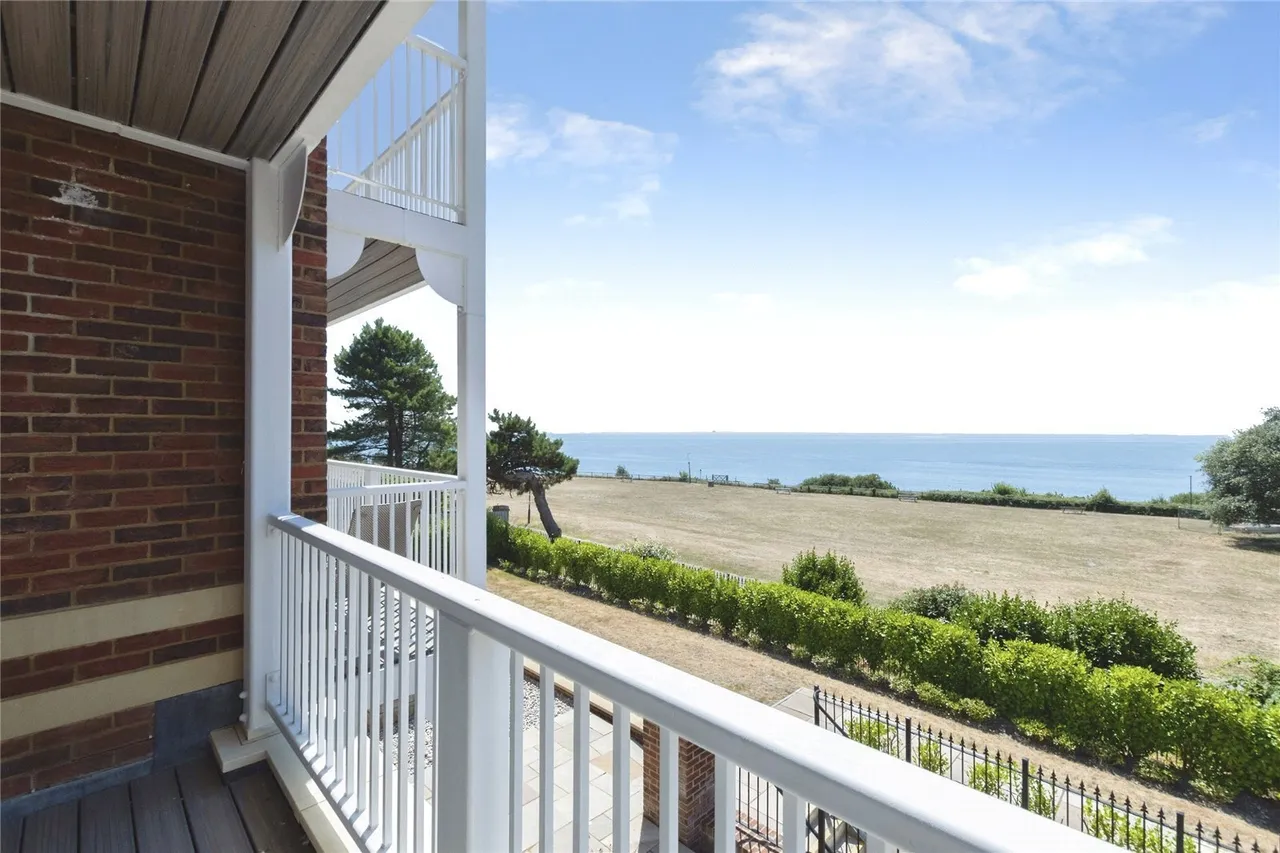 West Cliff Gardens, Bournemouth, BH2, photo 16