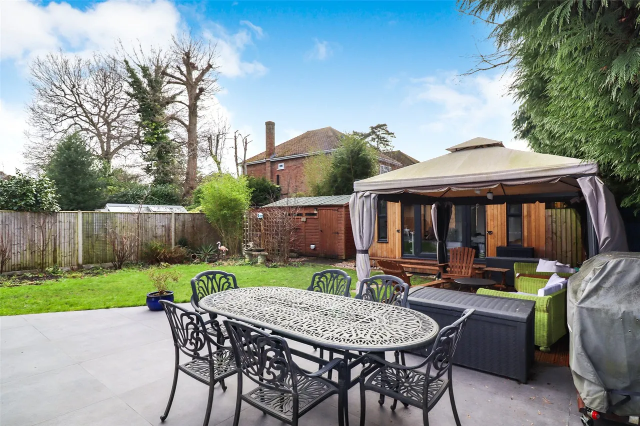 The Bourne, Fleet, GU52, photo 5