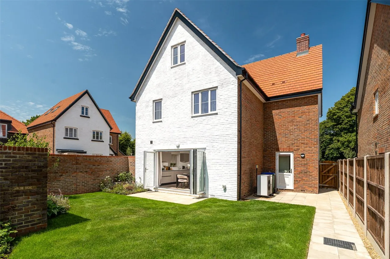 Angmering, BN16, photo 20
