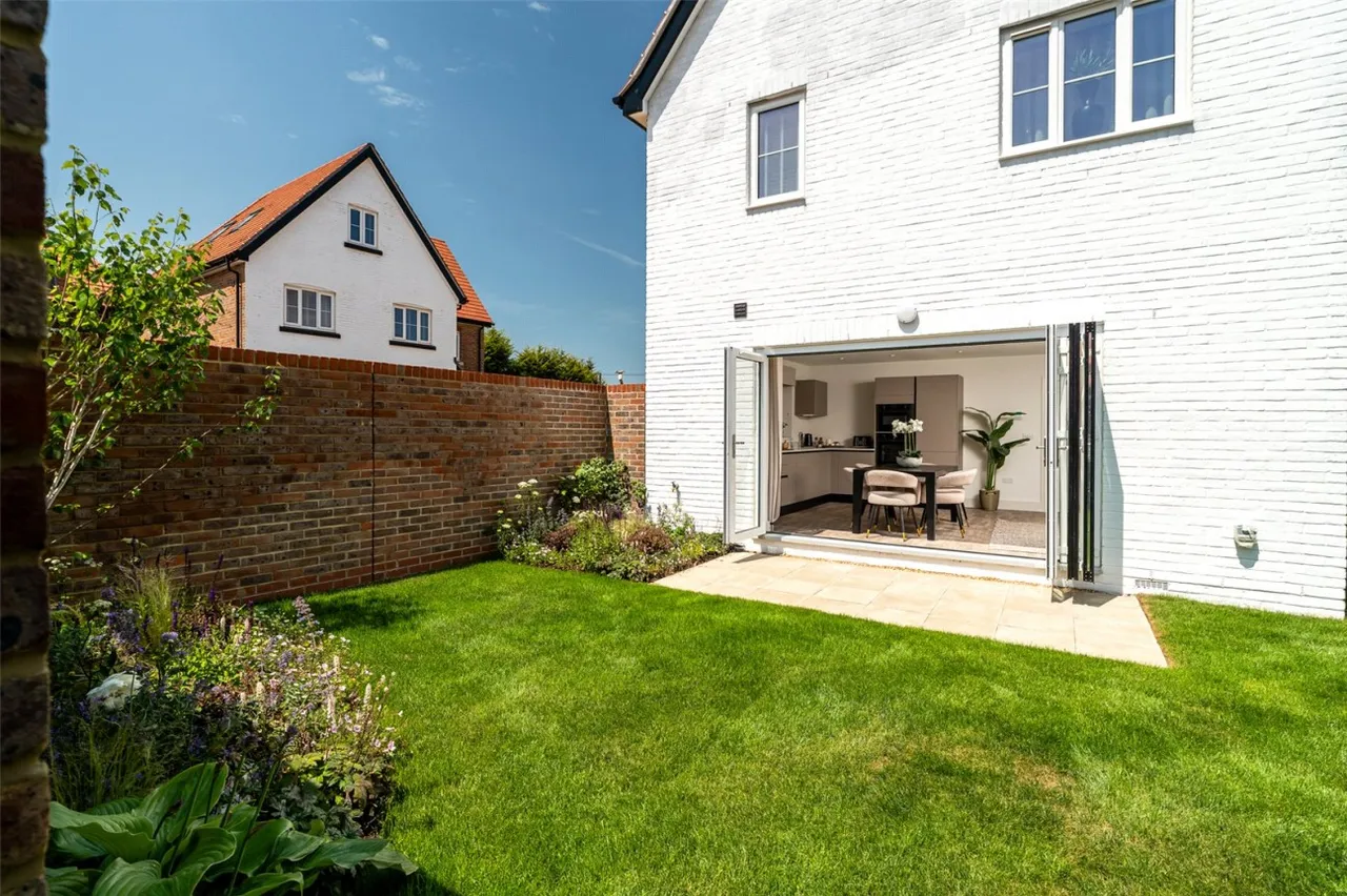 Angmering, BN16, photo 6