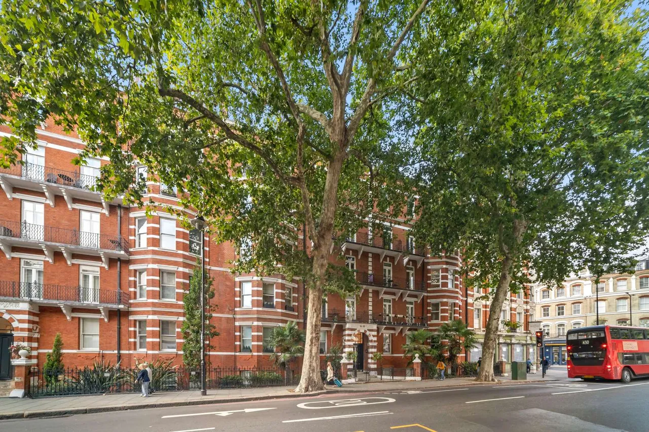 Old Brompton Road, London, SW5, photo 14