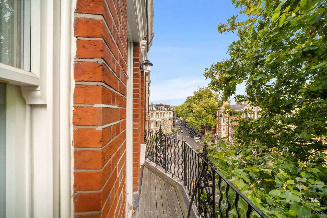 Old Brompton Road, London, SW5, photo 5