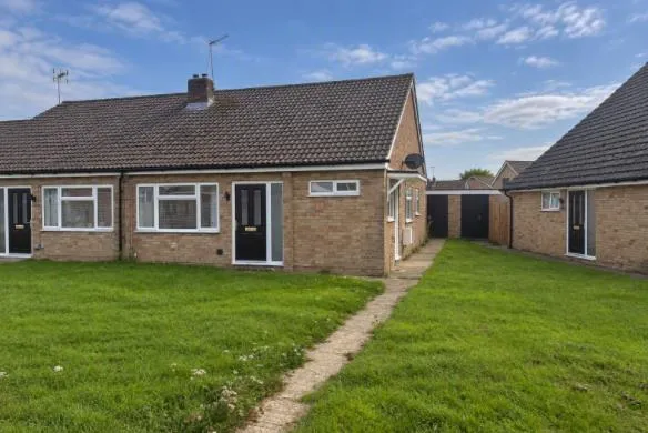 3 bed house to rent, Redhorn Gardens, Devizes, SN10