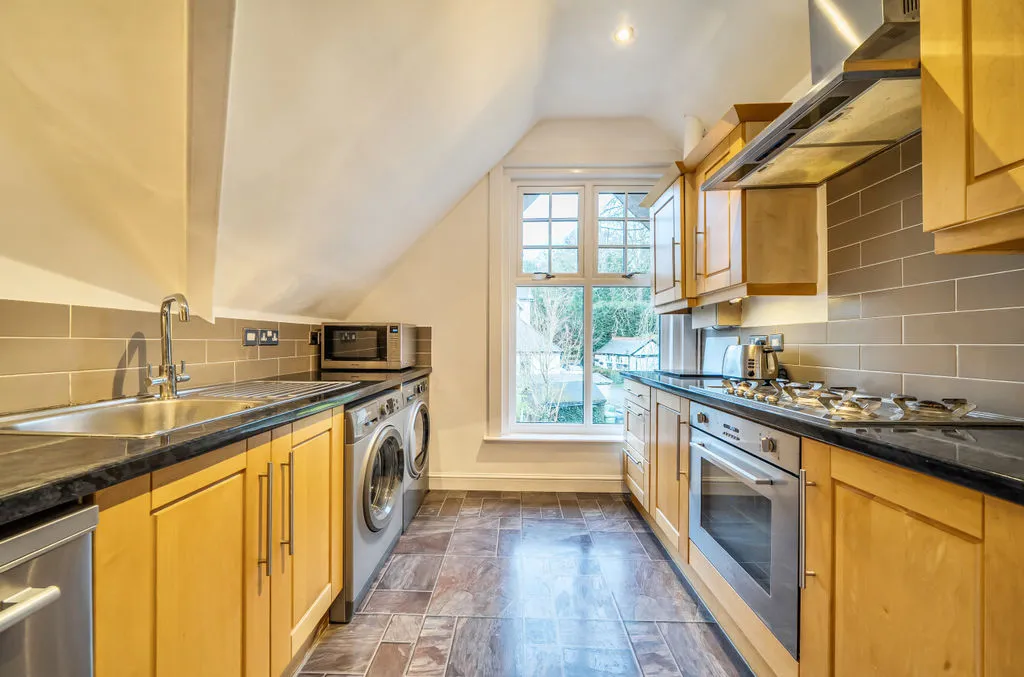 17 Hayes Lane, Kenley CR8 5LE, photo 5