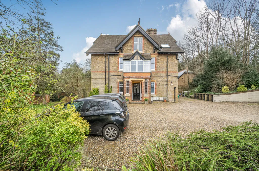 17 Hayes Lane, Kenley CR8 5LE, photo 13