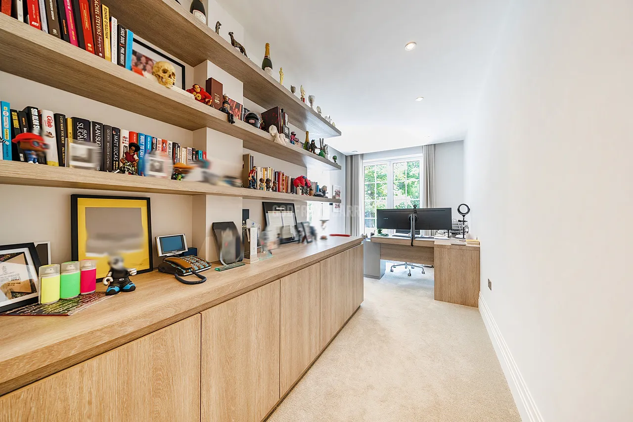 Barnet Lane, Elstree, WD6, photo 16