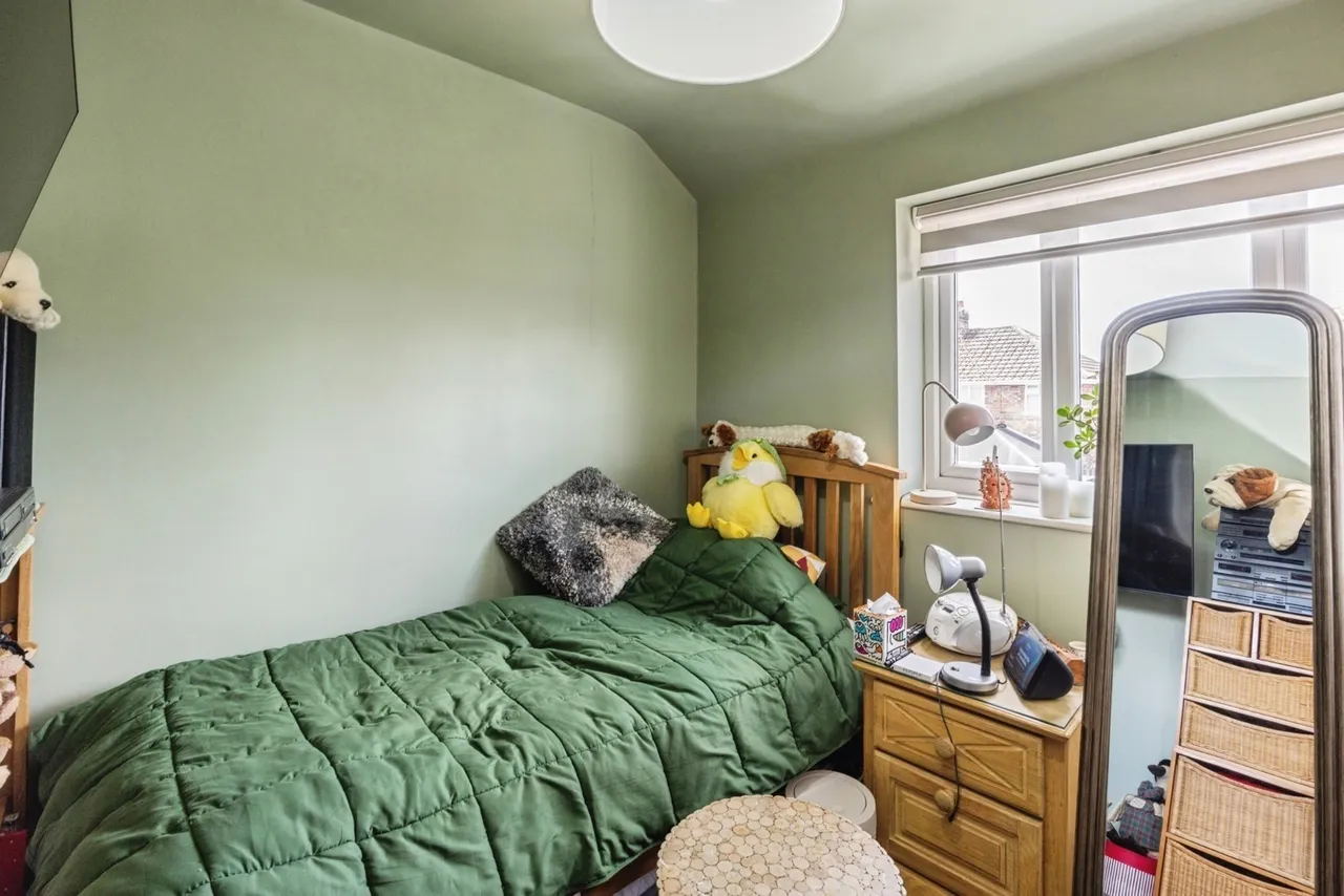 Delves Avenue, Warrington, WA5, photo 13