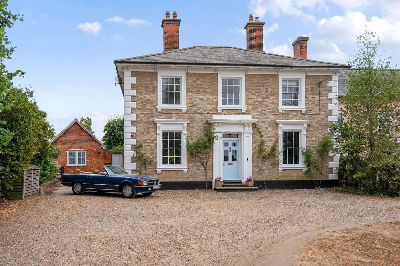 5 bed house for sale — Halstead Road, Earls Colne, Colchester, Essex, CO6 2LR