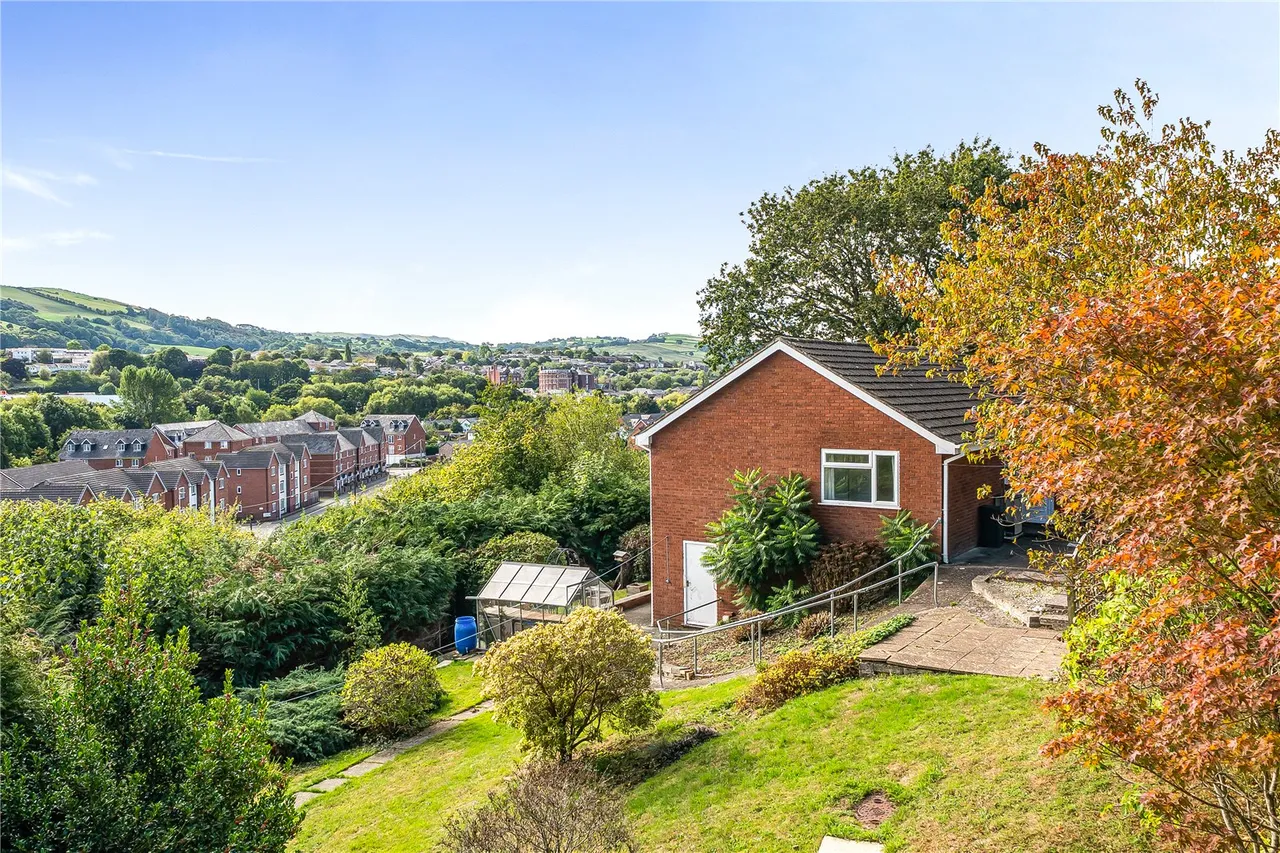 Hillside Avenue, Newtown, SY16, photo 21