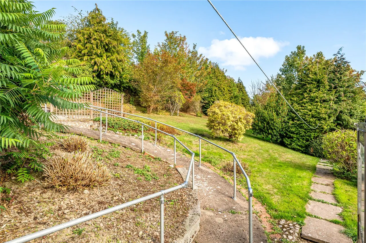 Hillside Avenue, Newtown, SY16, photo 14
