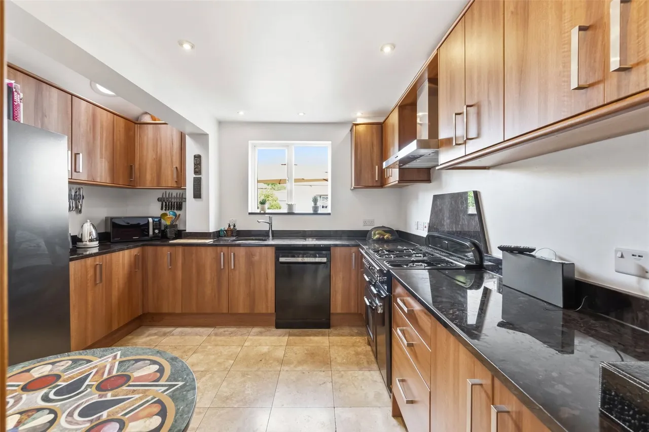 Staines Road, Twickenham, TW2 5JD, photo 4