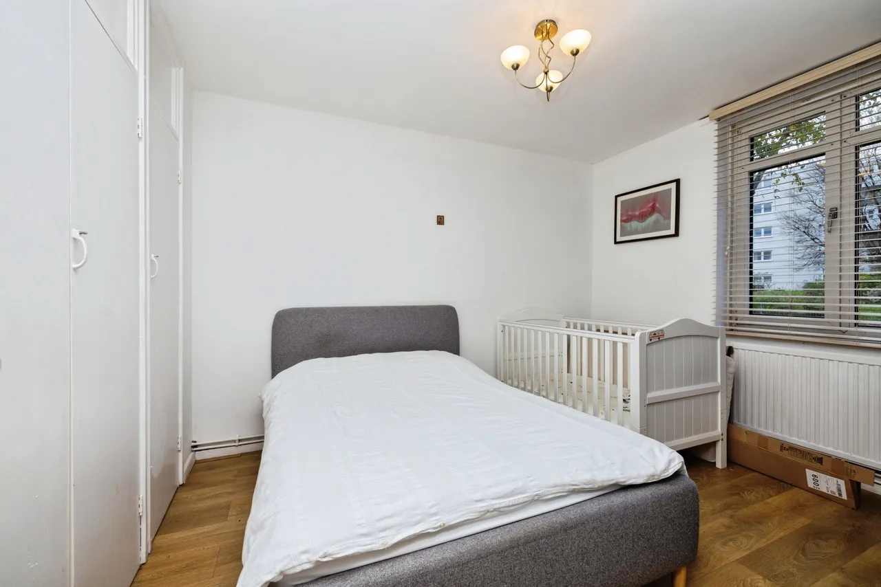 Dickens Estate, London, SE16, photo 9