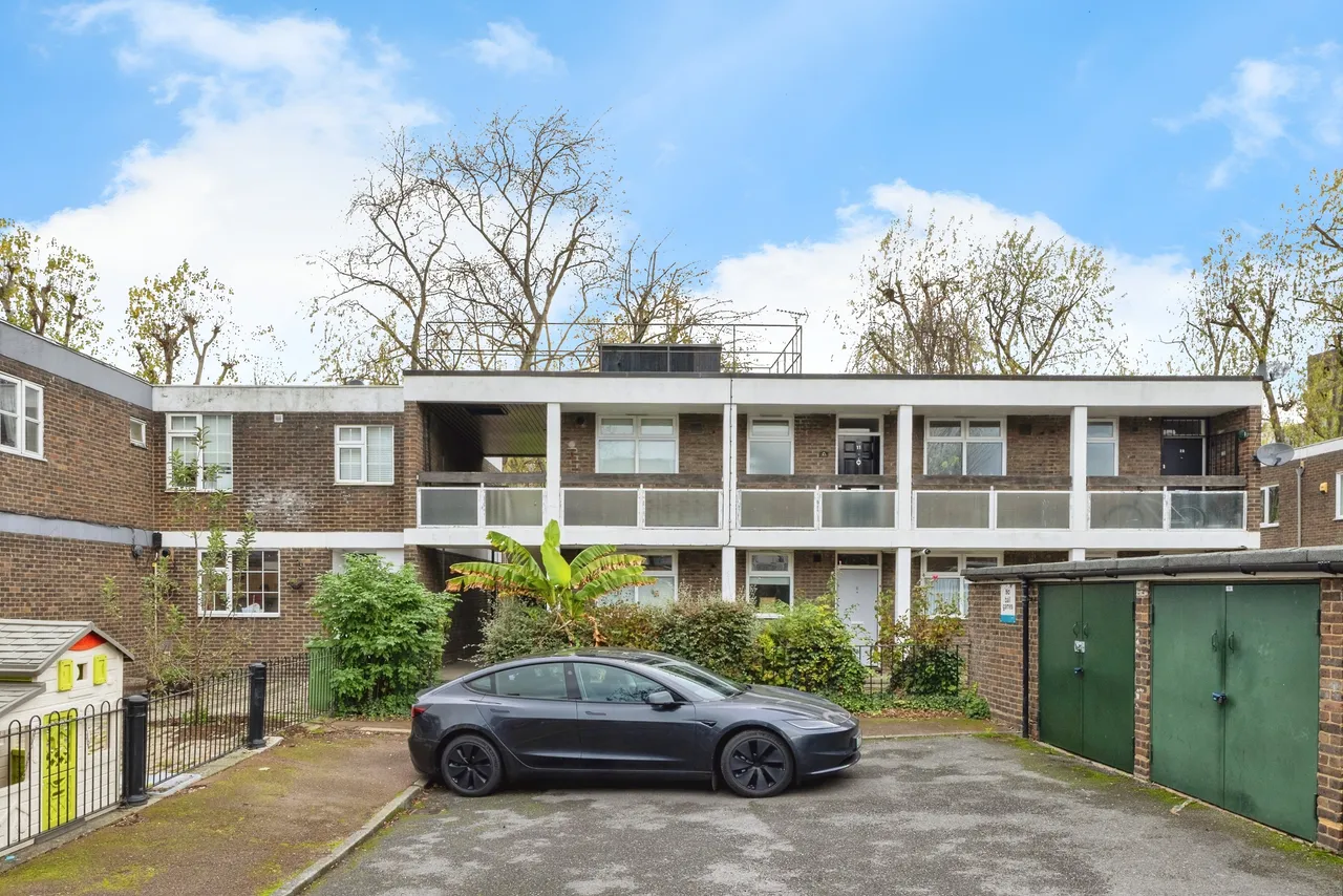 Dickens Estate, London, SE16, photo 13