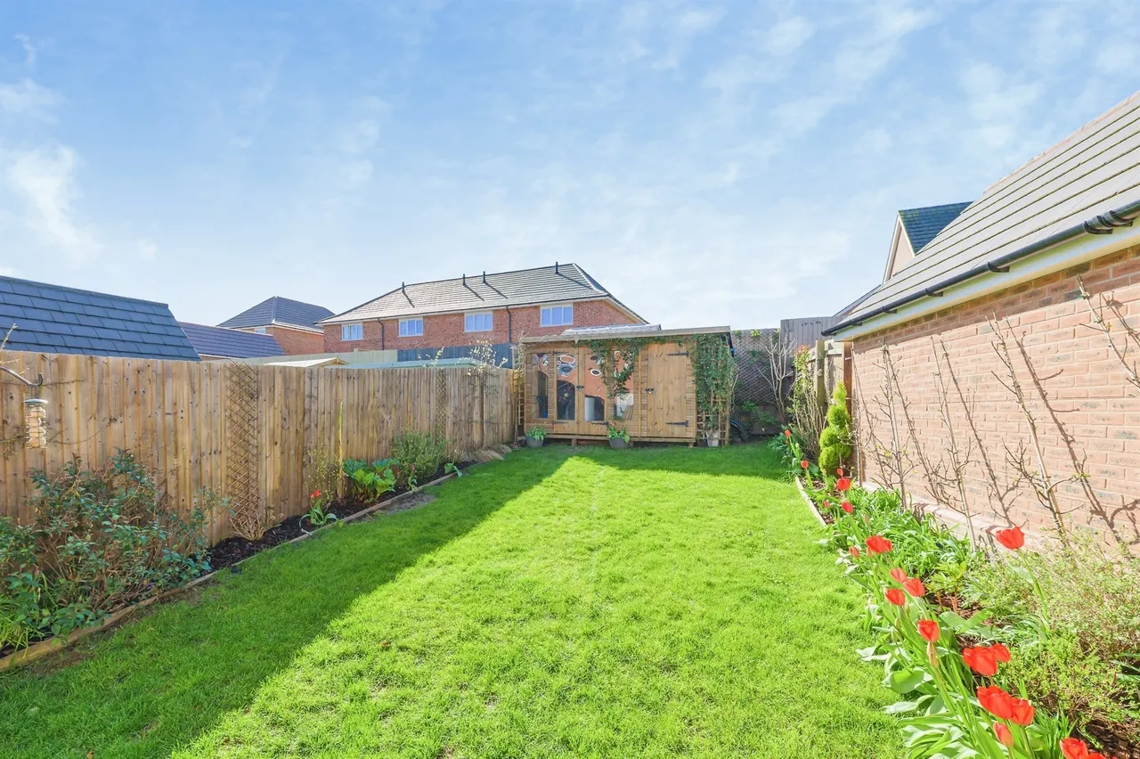 Rangemoor Crescent, Amington, B77, photo 18