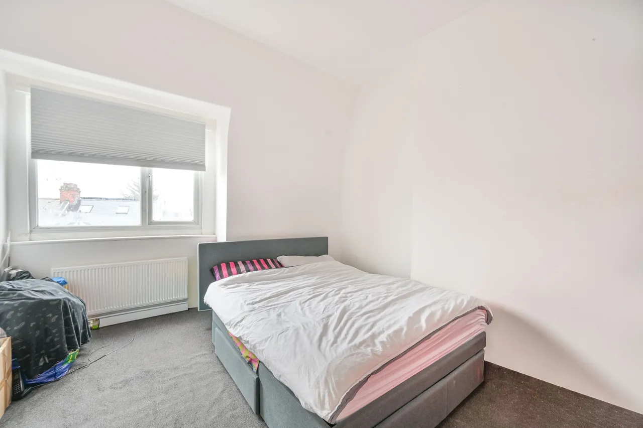 40b Park Parade, London, photo 3