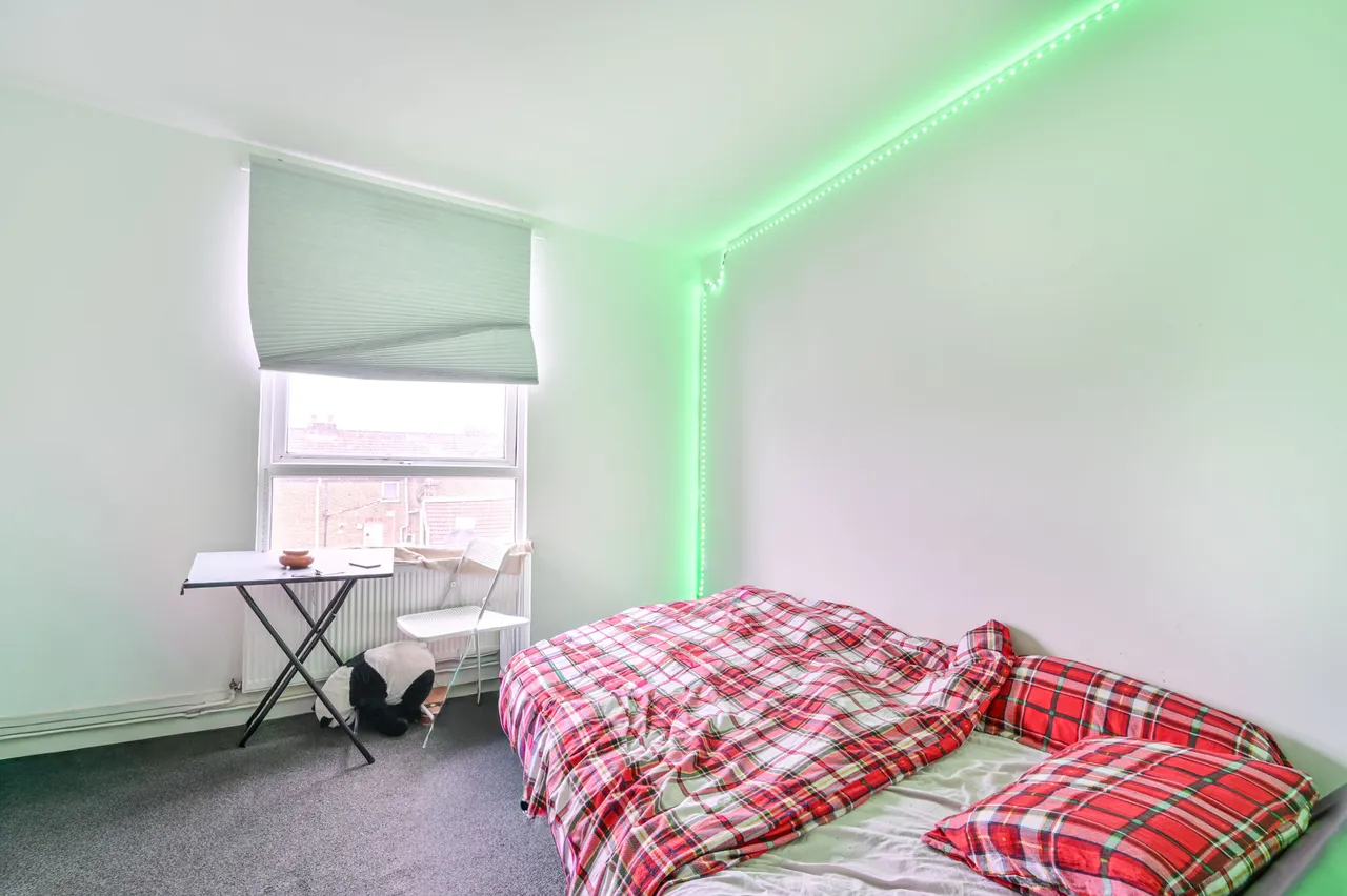 40b Park Parade, London, photo 7