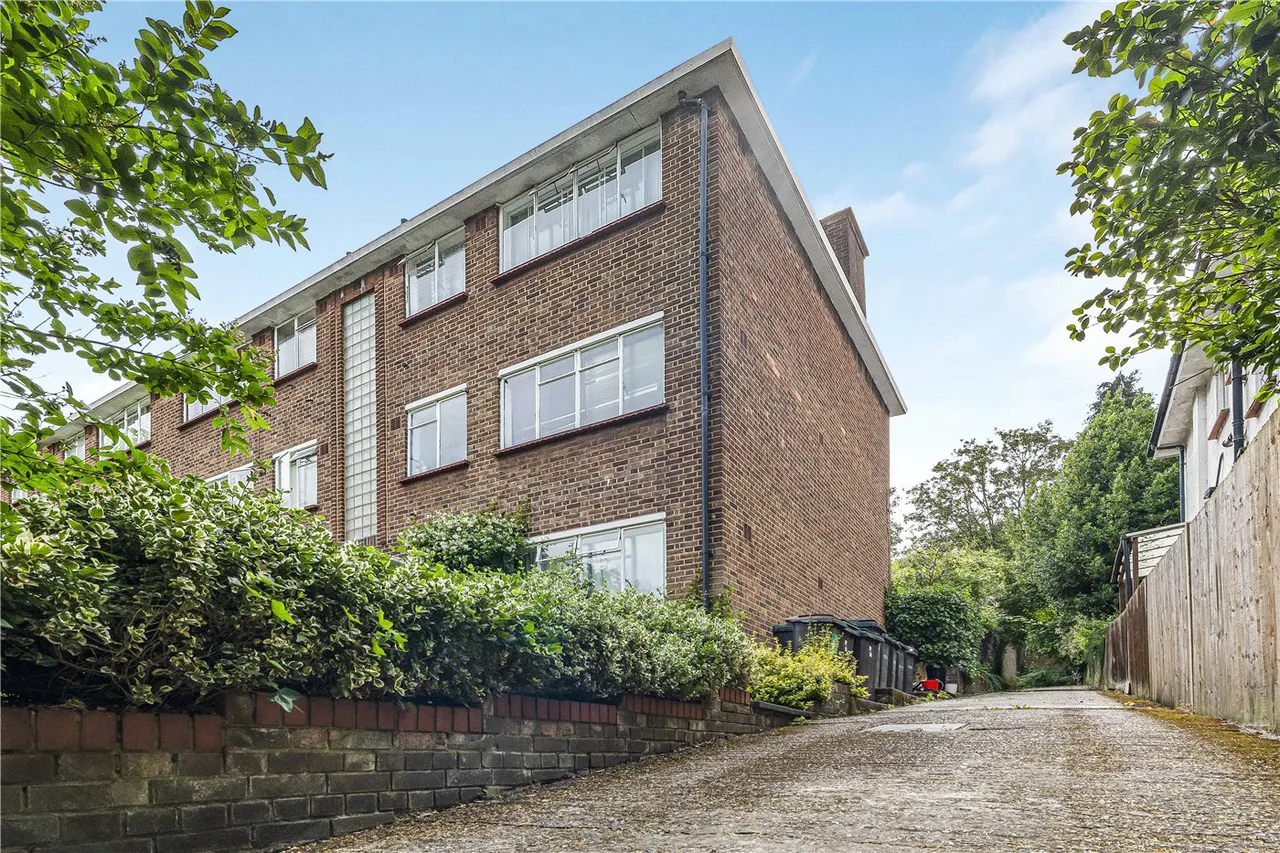 Thornhill Court, Crescent Road, Crouch End, London, N8, photo 3