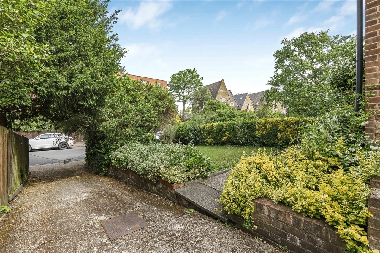 Thornhill Court, Crescent Road, Crouch End, London, N8, photo 4