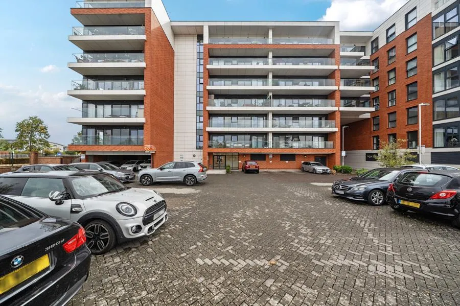 2 bed flat for sale, Kingman Way, Newbury, RG14