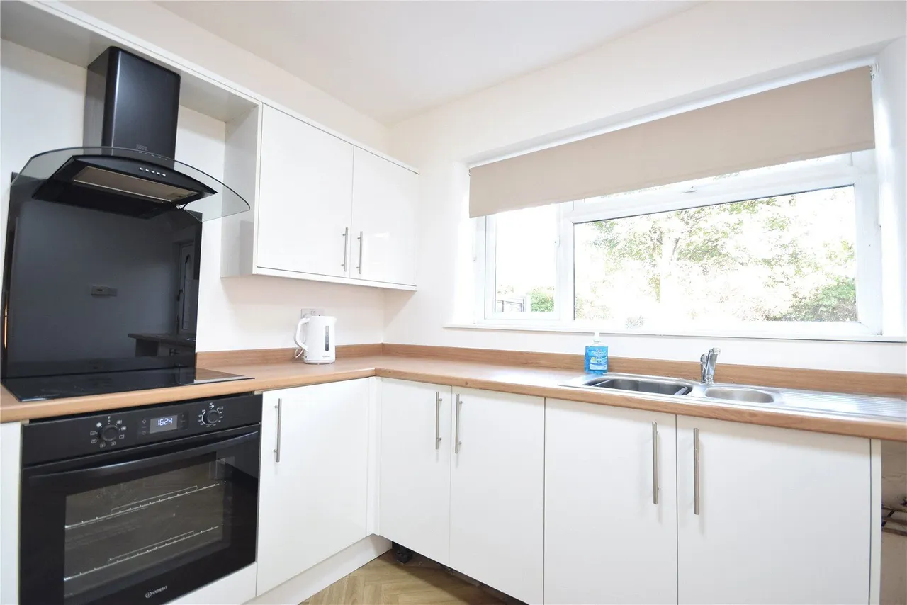 Westway, Farsley, LS28, photo 3