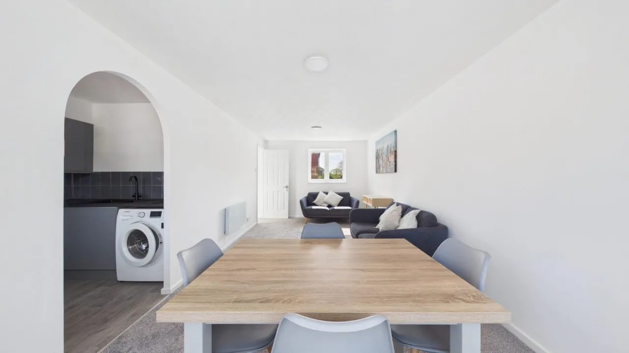 2 bed flat for sale — Campbell Gordon Way, Gladstone Park, London, NW2
