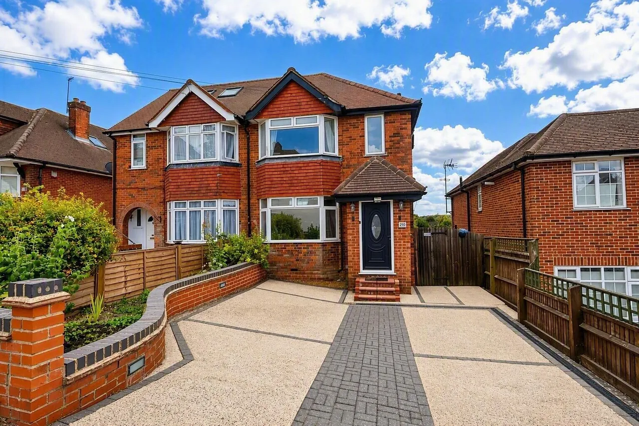 3 bed house for sale, Totteridge Road, High Wycombe, HP13
