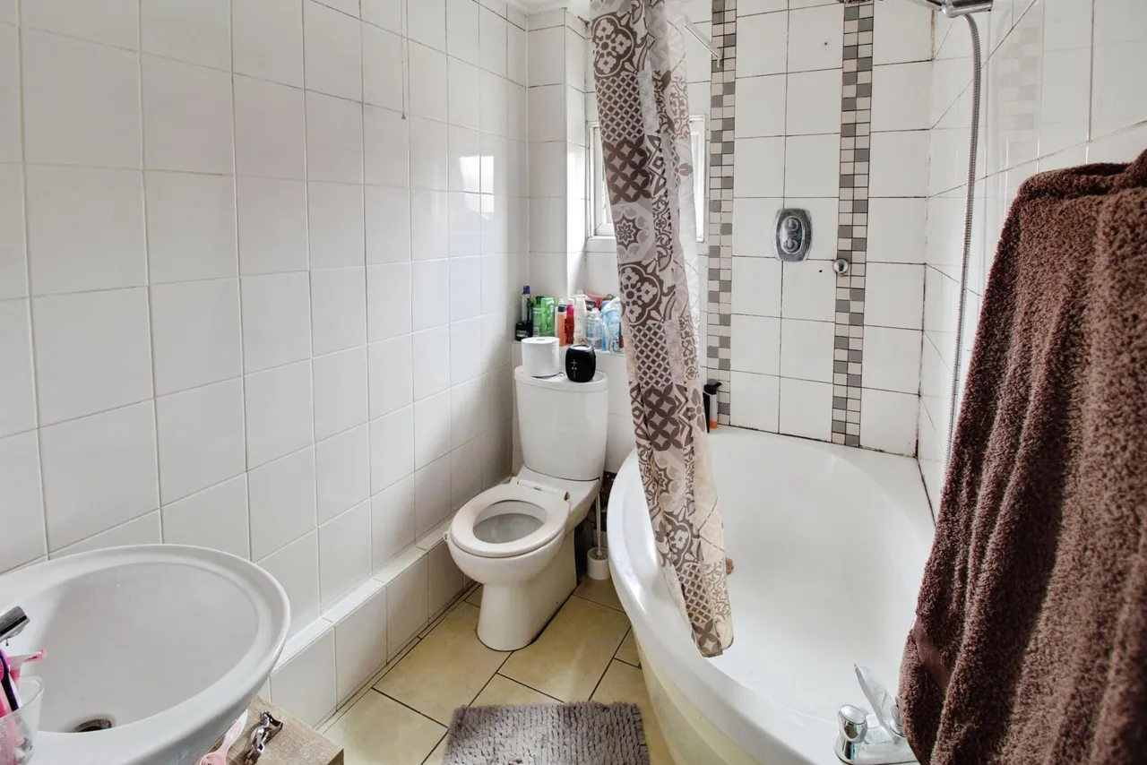 Southwick Close, Paston, PE4, photo 7