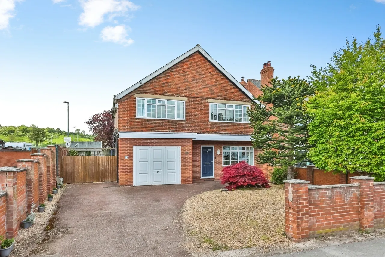 5 bed house for sale, Nottingham Road, Gotham, NG11