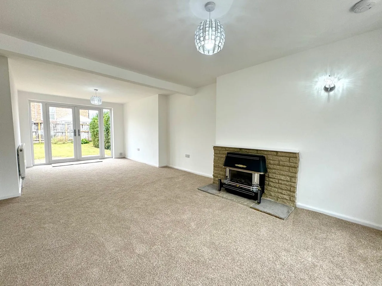 Cleeve Lawn, Swindon, Wiltshire, SN3 1LE, photo 3