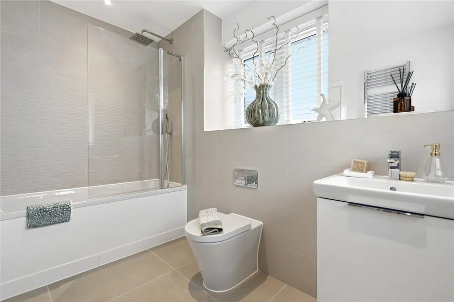 Bakeham Lane, Englefield Green, TW20, photo 8