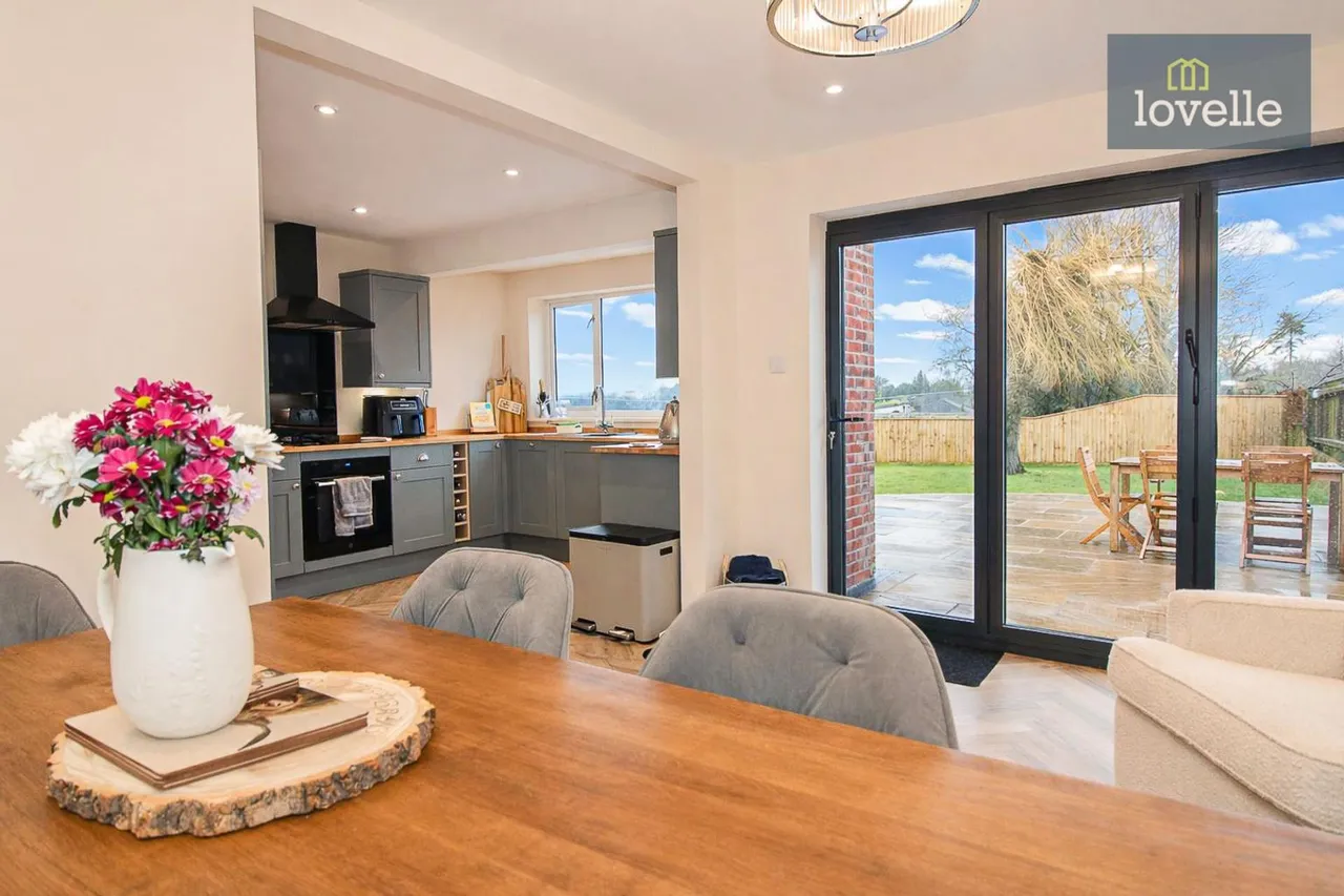 Laburnum Crescent, Louth, LN11, photo 9