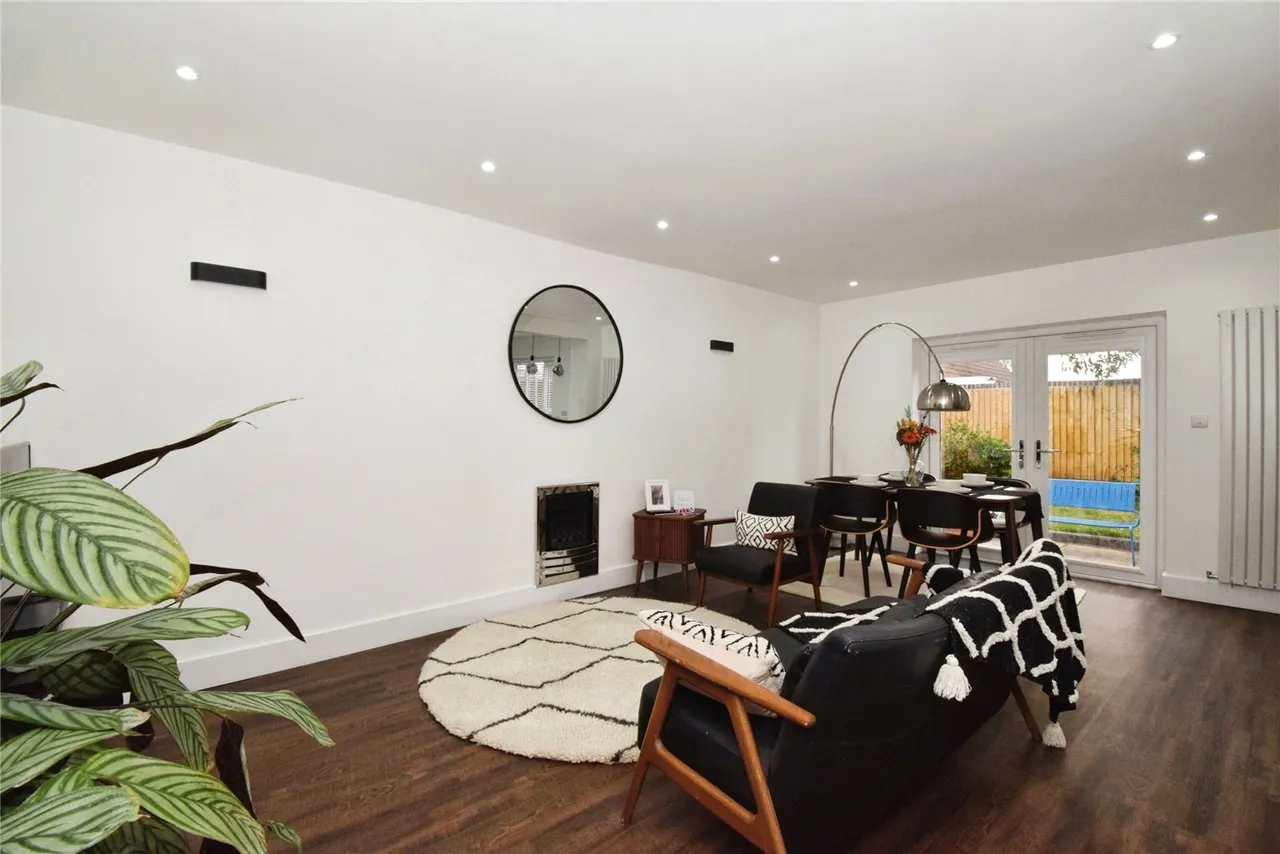 Arndale, Wigston, LE18, photo 3