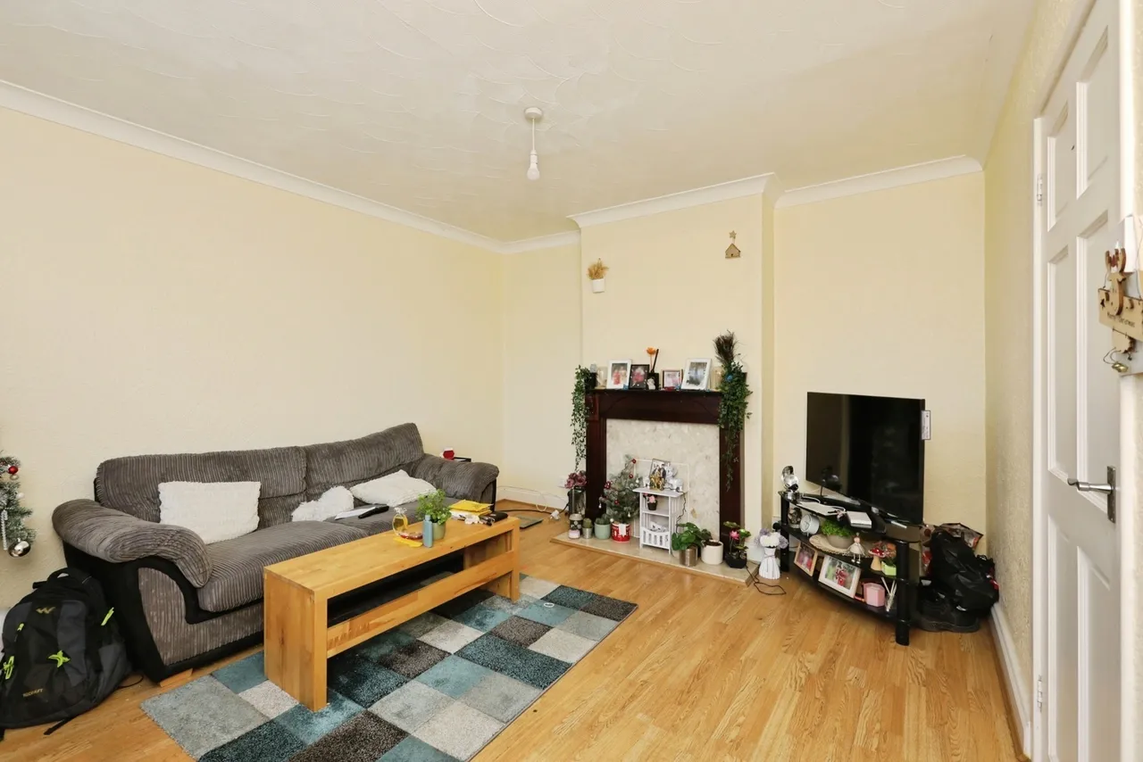 Yew Lane, Sheffield, South Yorkshire, S5, photo 6