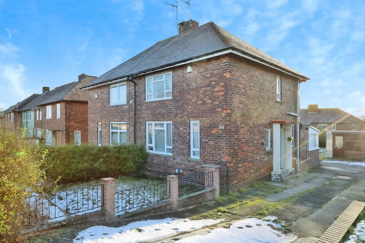 Yew Lane, Sheffield, South Yorkshire, S5, photo 2