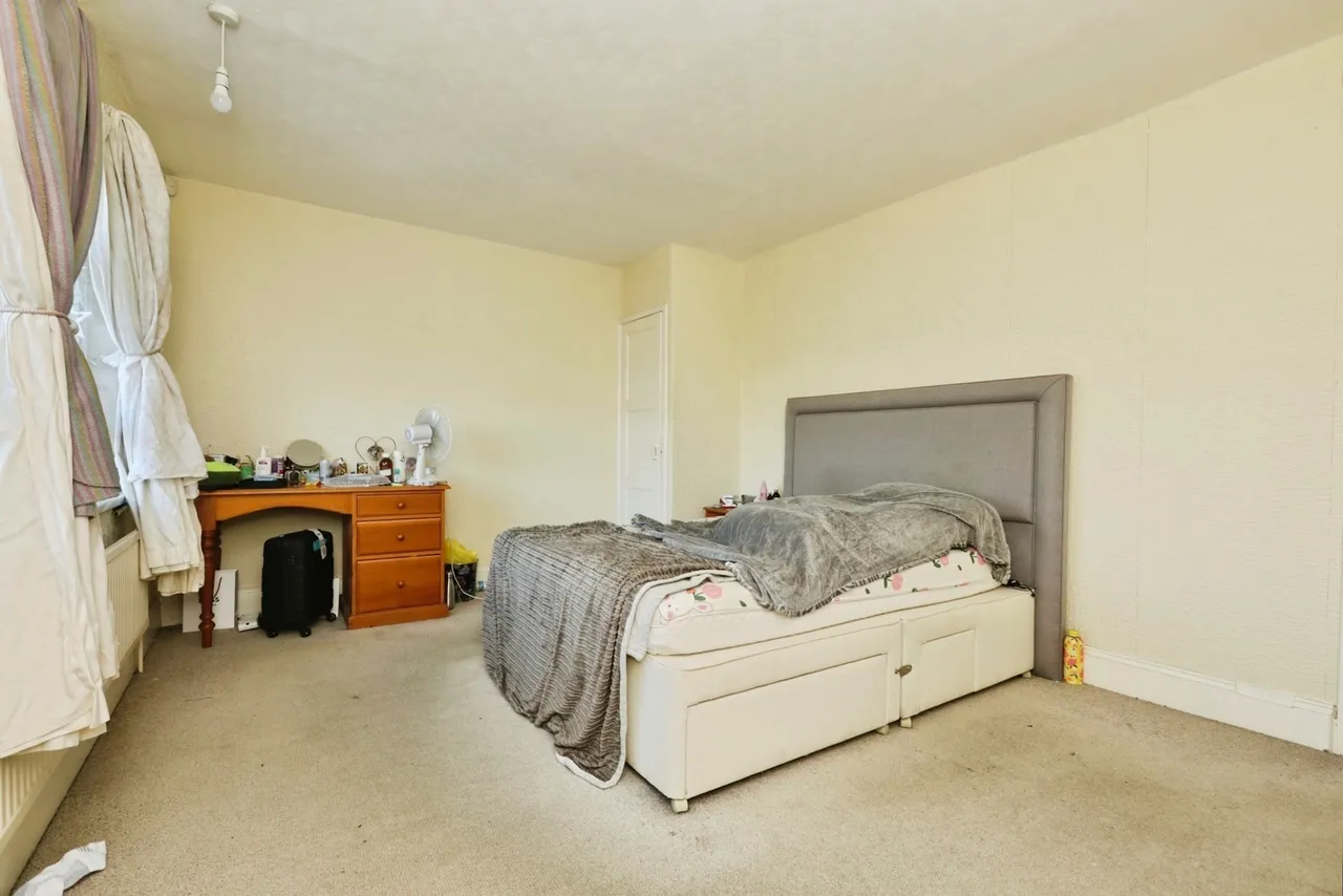Yew Lane, Sheffield, South Yorkshire, S5, photo 8