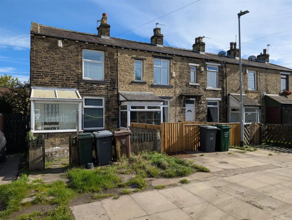 2 bed house for sale, Holdsworth Square, Eccleshill