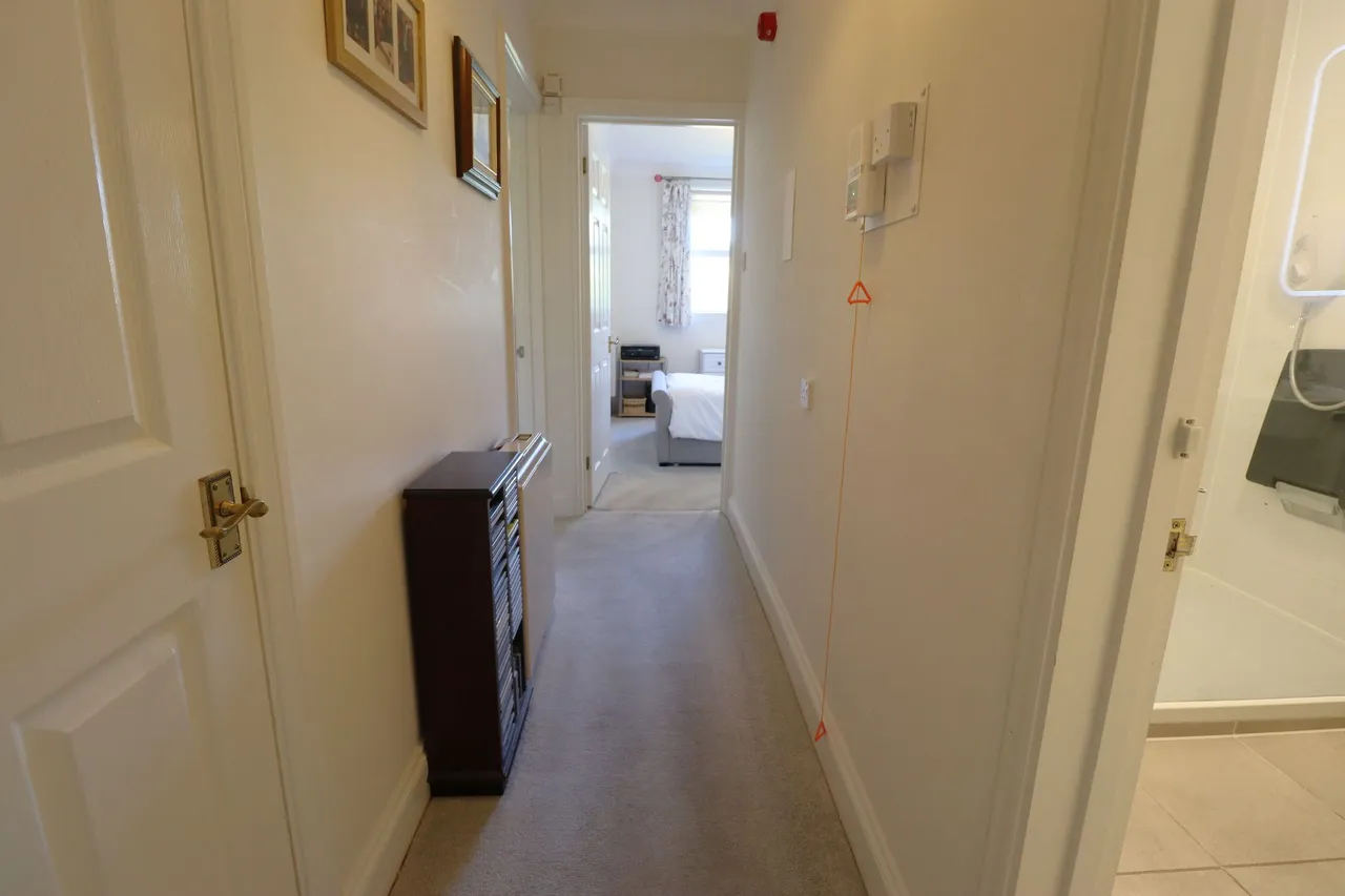 Hockley Road, Rayleigh, Essex, SS6 8BE, photo 10