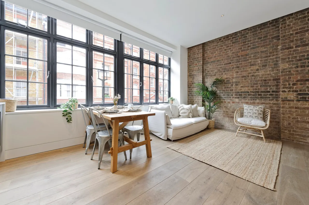 Great Titchfield Street, Fitzrovia, London, W1W 6RH, photo 2