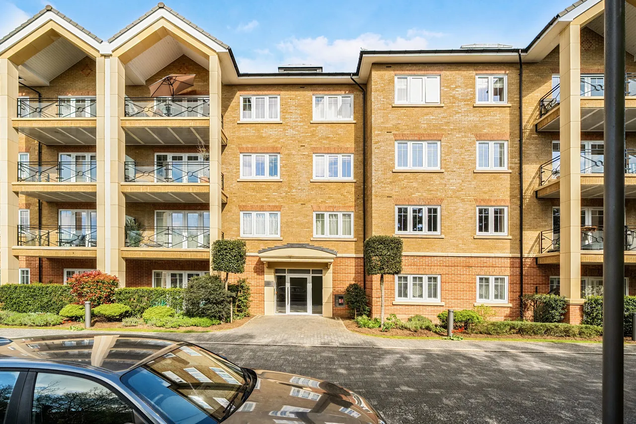 3 bed flat for sale, Wharf Lane, Rickmansworth, WD3
