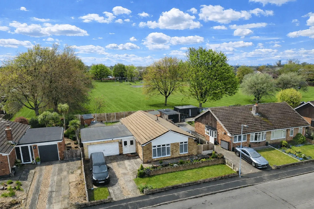3 bed house for sale, St. Peters Avenue, Scunthorpe, DN16