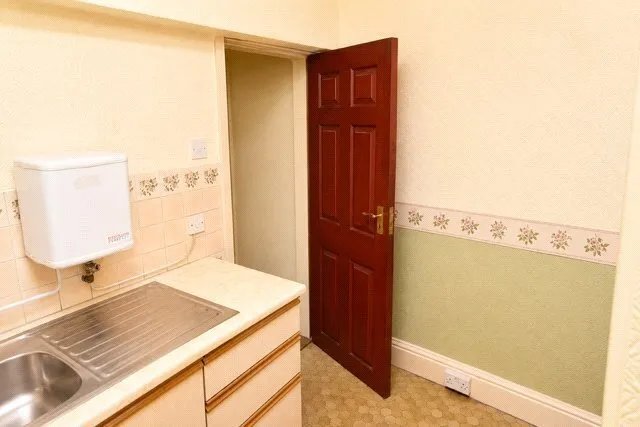 Strawberry Bank, Blackburn Centre, Blackburn, Lancashire, BB2, photo 9