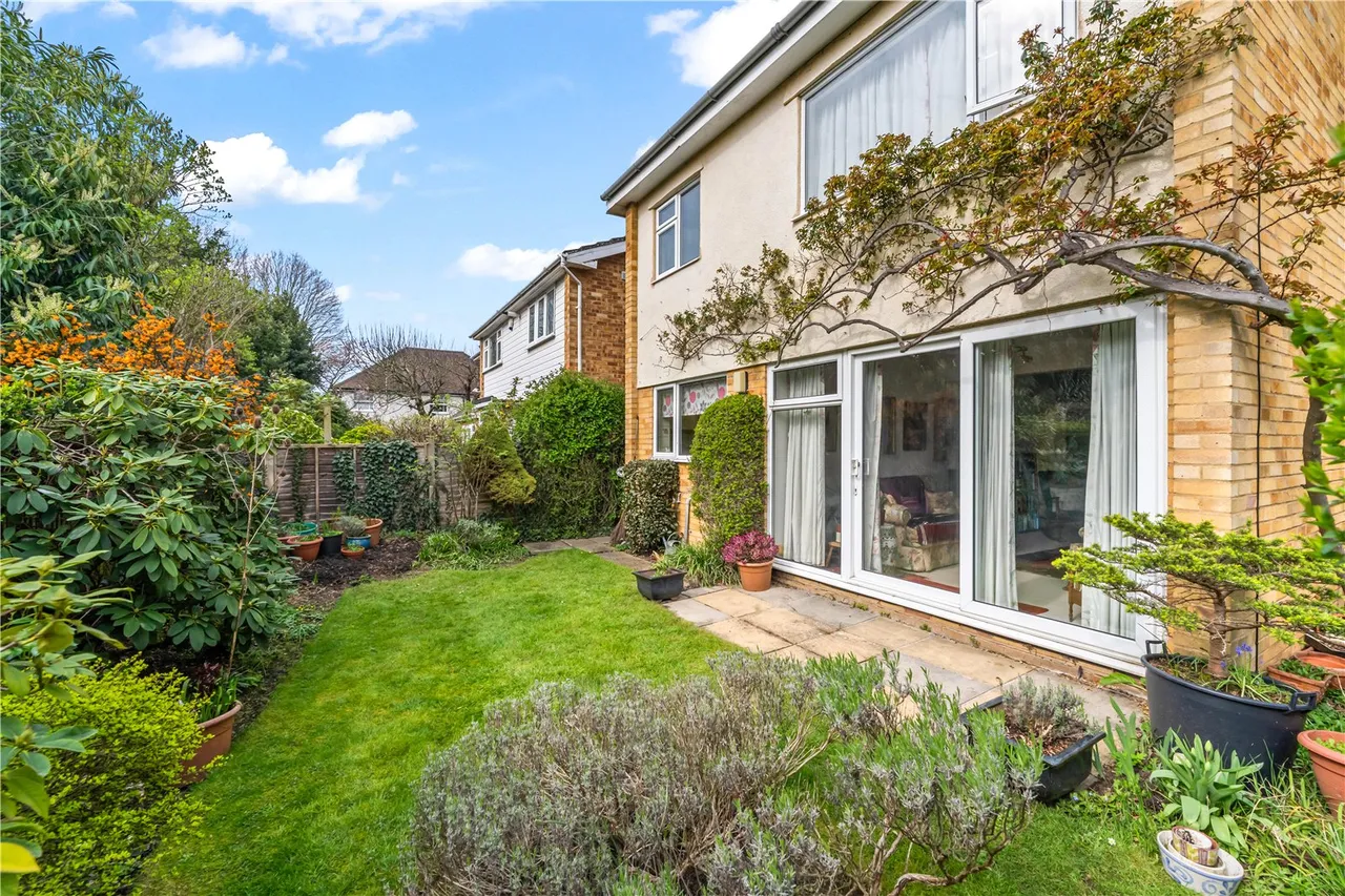 Wensleydale Gardens, Hampton, TW12 2LU, photo 11