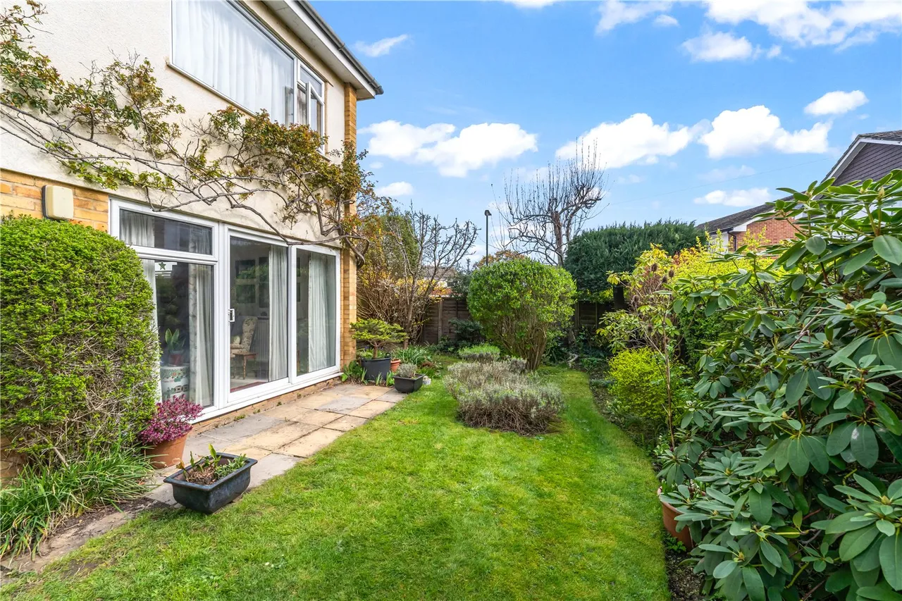 Wensleydale Gardens, Hampton, TW12 2LU, photo 12