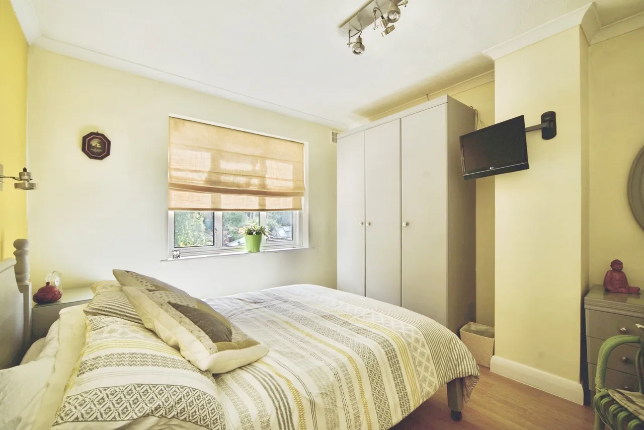 Kingshill Avenue, Romford, RM5, photo 15
