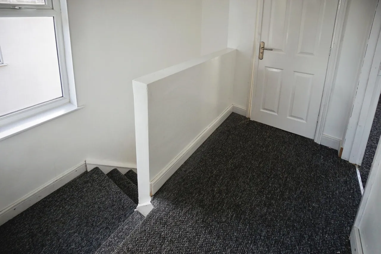 Deakin Avenue, Brownhills, WS8, photo 7