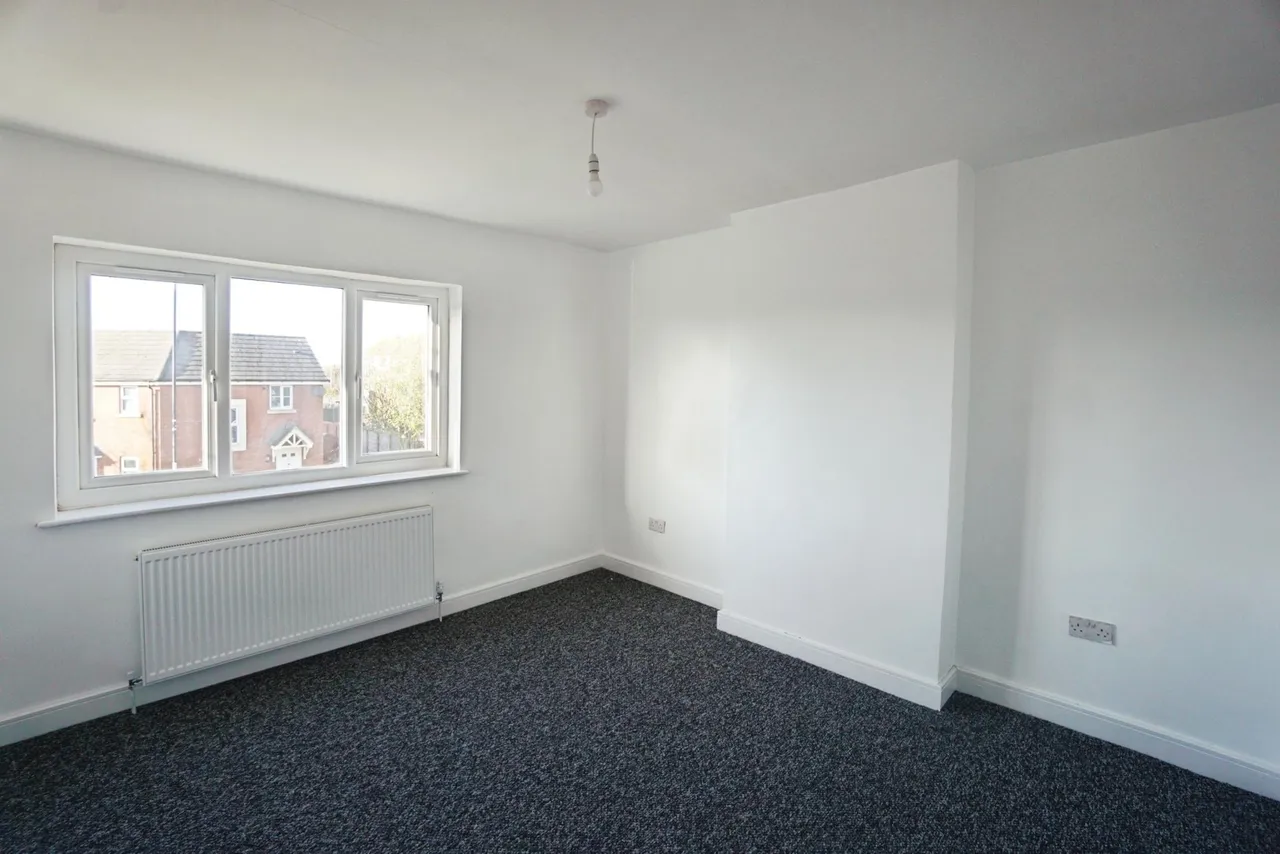 Deakin Avenue, Brownhills, WS8, photo 8