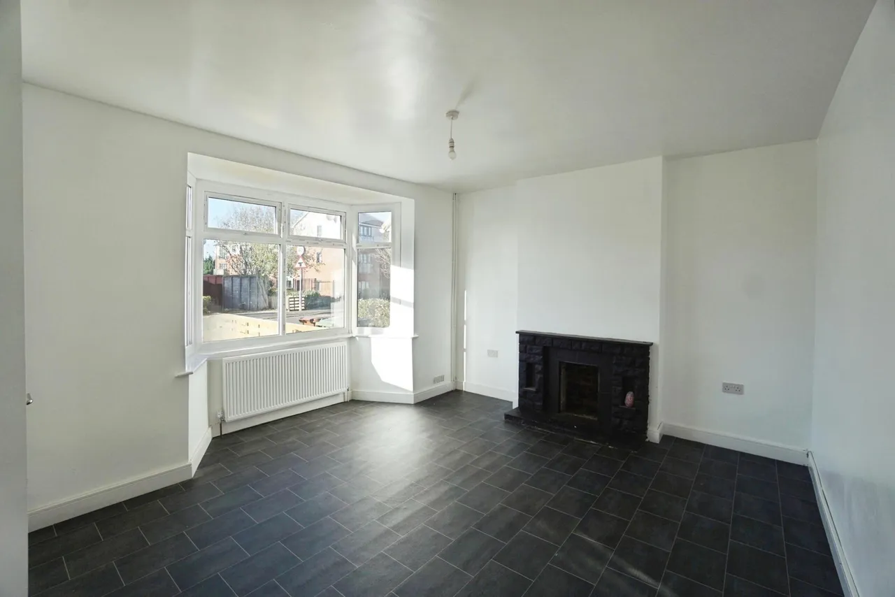Deakin Avenue, Brownhills, WS8, photo 5