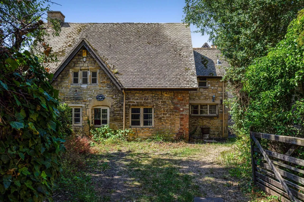 4 bed house for sale — Main Street, Willersey, Broadway, Gloucestershire, WR12 7PJ