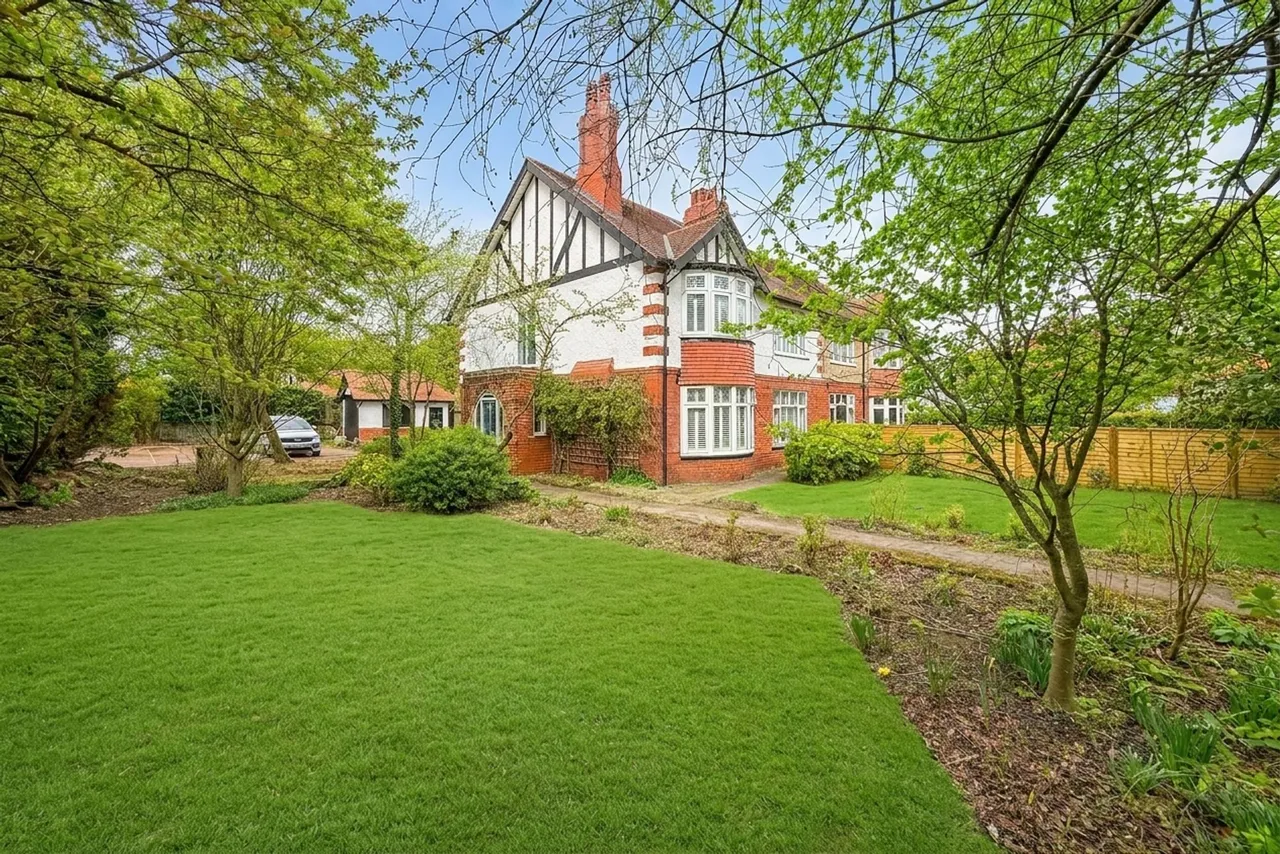 4 bed house for sale, Woodlands Drive, Harrogate, HG2