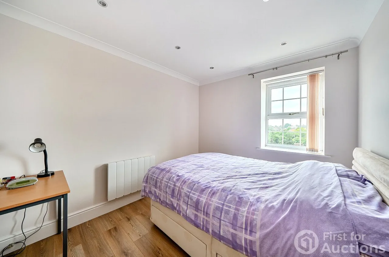 Stylish apartment with covered parking close to transport and local amenities, HA4, photo 8